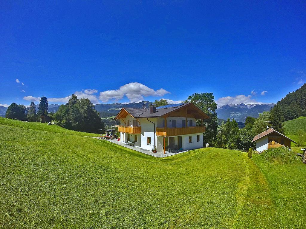 Ferienwohnungen Schlosshaeusl San Lorenzo di Sebato Dış mekan fotoğraf